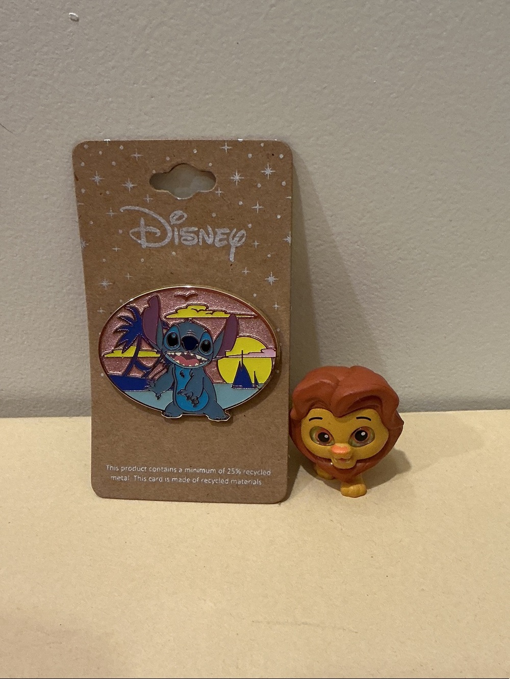 Stitch pin and lion king doorable